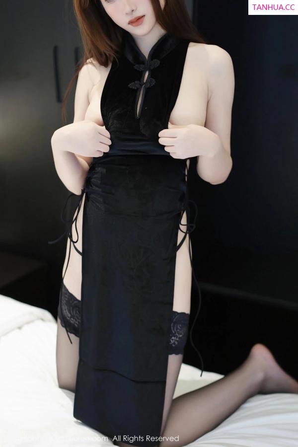   [XiuRen]高清写真图 2023.12.18 No.7823 月酱儿 黑丝美腿第41张图片